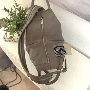 Valentina | Bags | Host Pick Nwot Valentina Italia Taupe  display picture 3